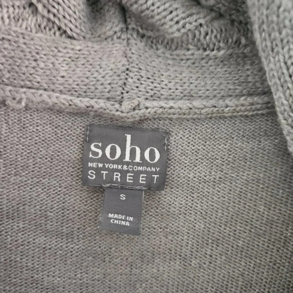 New York & Company SOHO Gray Long Sleeve Scoop Neck Small Tunic Sweater - Picture 5 of 10